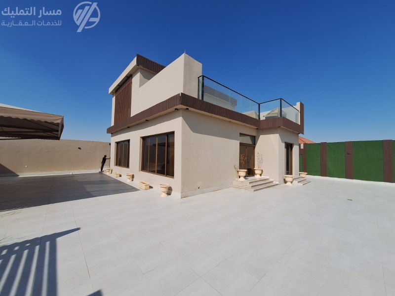 Photo by Daniel J. Schwarz